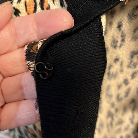 Leopard print cardigan with leopard rosettes ISA brand Size PM - Picture 4 of 7